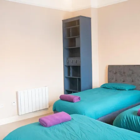 شقة Main Street - 20 Steps To Bars,food,clubs *