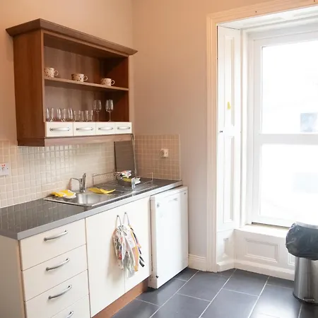 Main Street - 20 Steps To Bars,food,clubs Apartman Carrick on Shannon