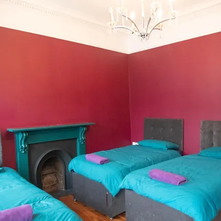 شقة Main Street - 20 Steps To Bars,food,clubs *