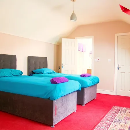 Main Street - 20 Steps To Bars,food,clubs Апартаменты Carrick-on-Shannon