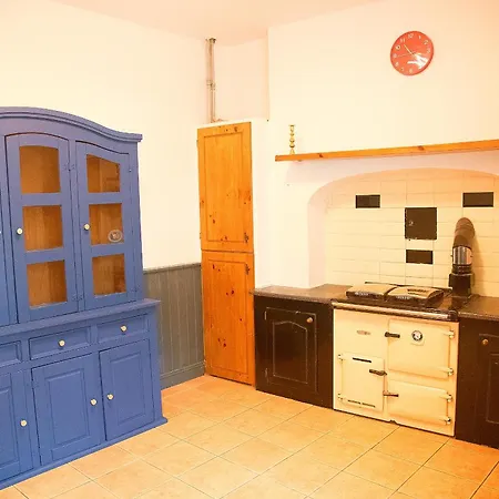 Main Street - 20 Steps To Bars,food,clubs *