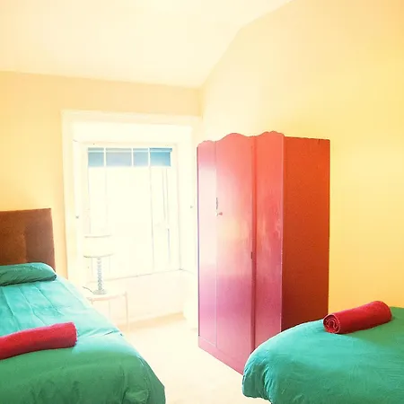 Main Street - 20 Steps To Bars,food,clubs *