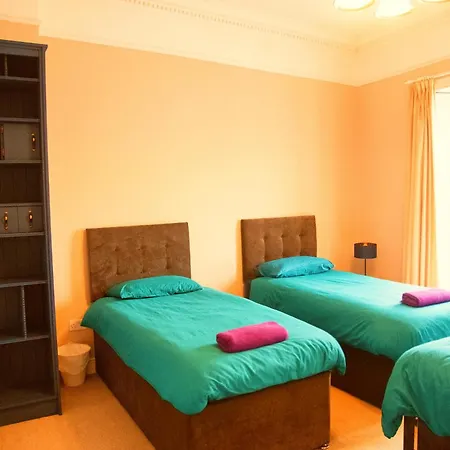 Main Street - 20 Steps To Bars,food,clubs Апартаменты Carrick-on-Shannon