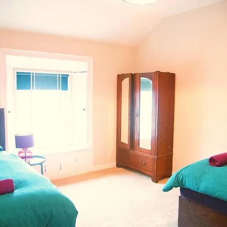 Апартаменты Main Street - 20 Steps To Bars,food,clubs Carrick-on-Shannon