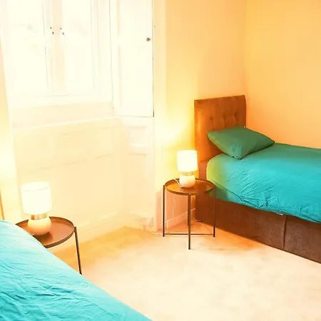 Main Street - 20 Steps To Bars,food,clubs *