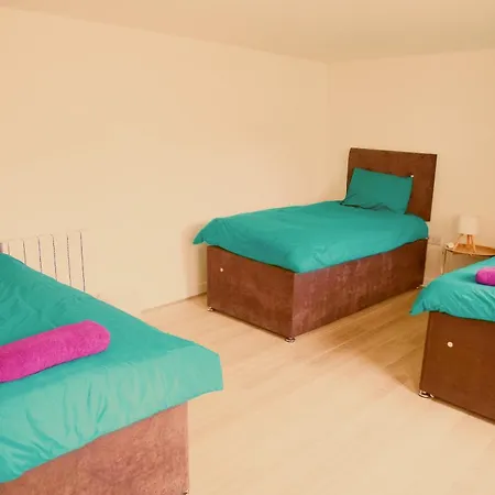 Апартаменты Main Street - 20 Steps To Bars,food,clubs Carrick-on-Shannon