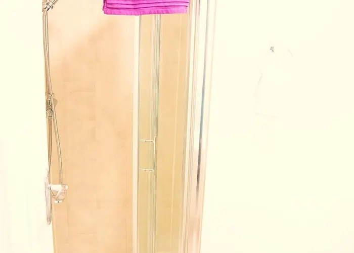 Main Street - 20 Steps To Bars,food,clubs *