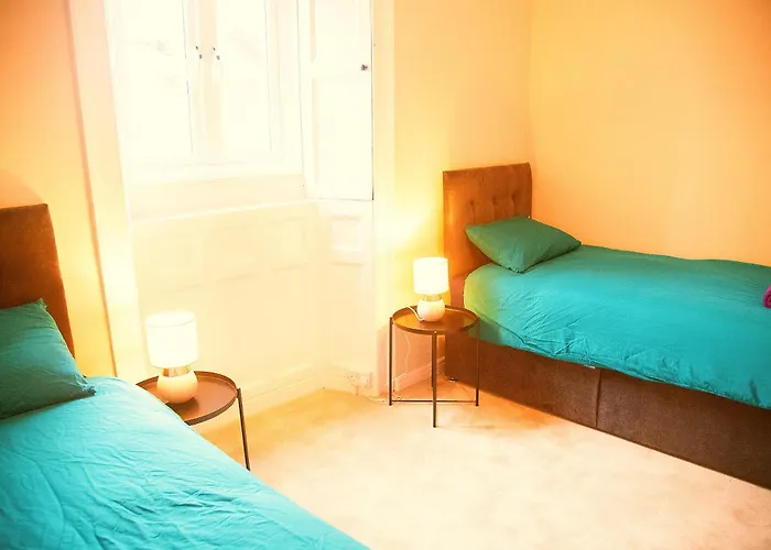 Main Street - 20 Steps To Bars,food,clubs *